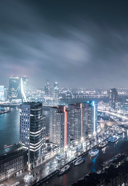 Rotterdam la nuit Pont Erasmus par Rftp.png