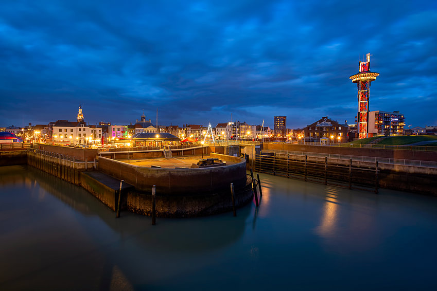 Vlissingen in de avond van <span class="secondary-font">Arnoud van de Weerd</span>