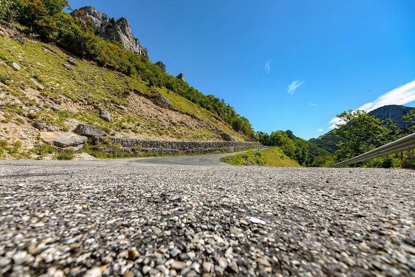 Impressive mountain roads in the Vercors Regional Park  by Fotografiecor .nl