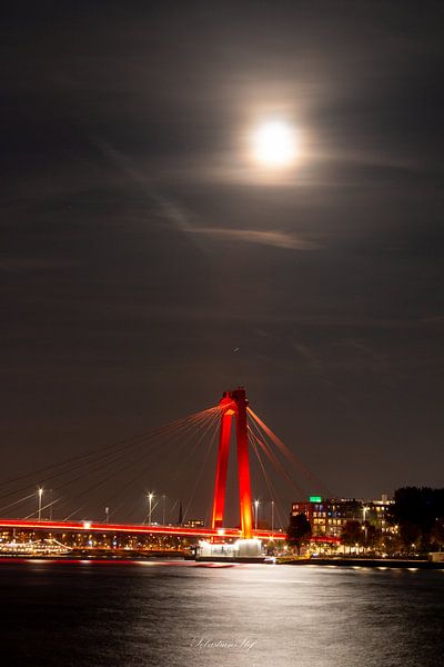 Mond geht über Willesbrug auf - Rotterdam von Sebastian Stef
