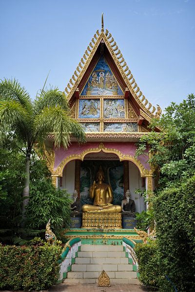 Wat Hongkhayom, a peaceful temple in Pakse by Frank Photos
