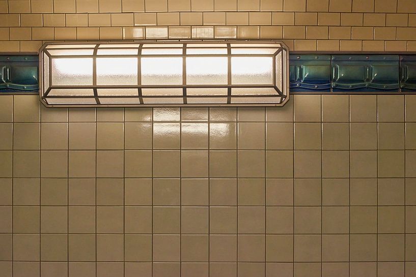 Art-deco lamp in the old Elbetunnel in Hamburg by Jenco van Zalk