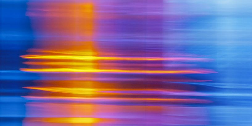 Glowing yellow by Pa. Wowitto