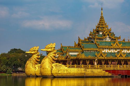 De koninklijke bark in Yangon