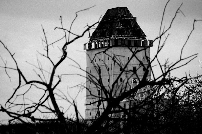 Le sinistre château d'Almere en hiver par André van Bel