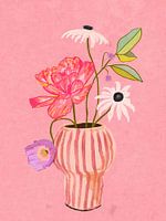 Bloemen in gestreepte vaas
