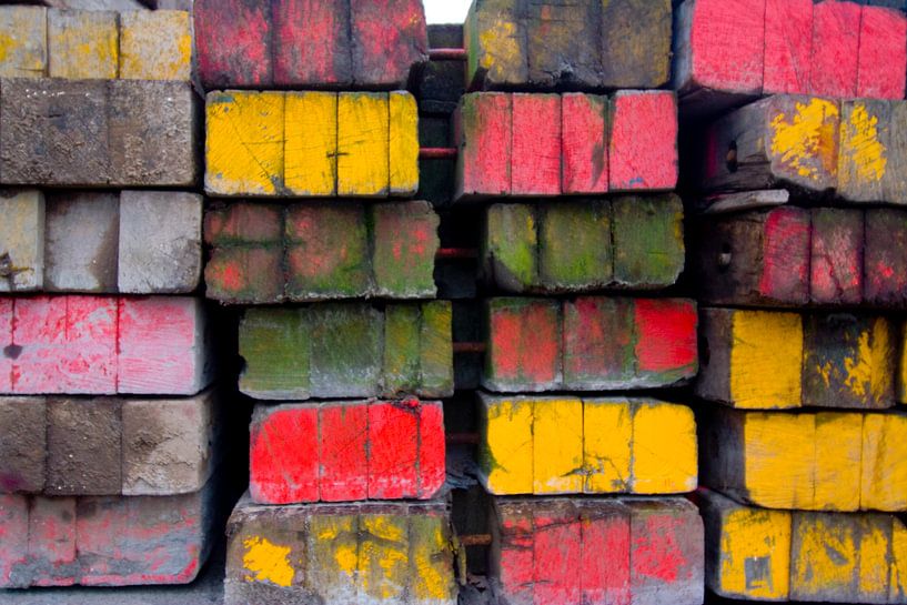 Colourful on its upside by Mark Nieuwenhuizen