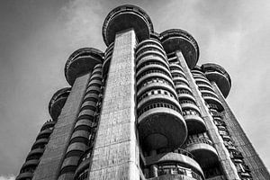 Torres Blancas in Schwarz-Weiß