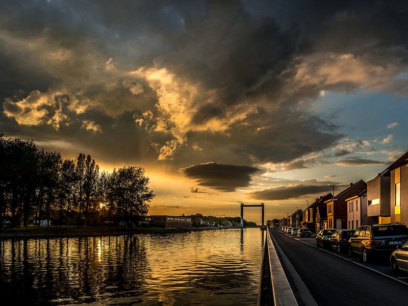 Sonnenuntergang entlang des Kanals von Albert Verborgh