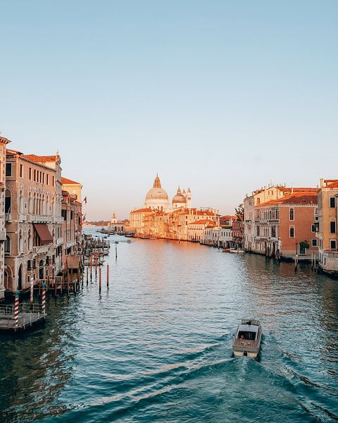 Sunset in romantic Venice by KIEKjez