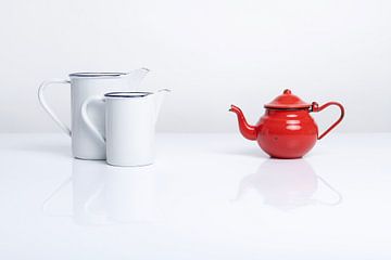 The red coffee pot