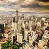 Vue de Kula Lumpur avec les tours Petronas avec couverture nuageuse sur Dieter Walther