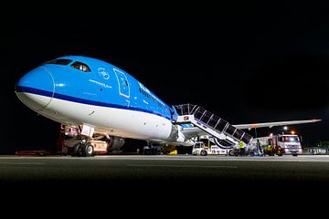 Dreamliner in Kilimanjaro by Daan van der Heijden