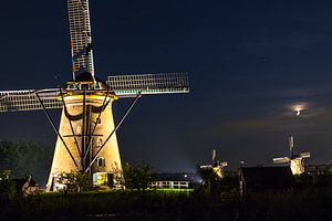 Kinderdijk am Abend von Patrick van Oostrom