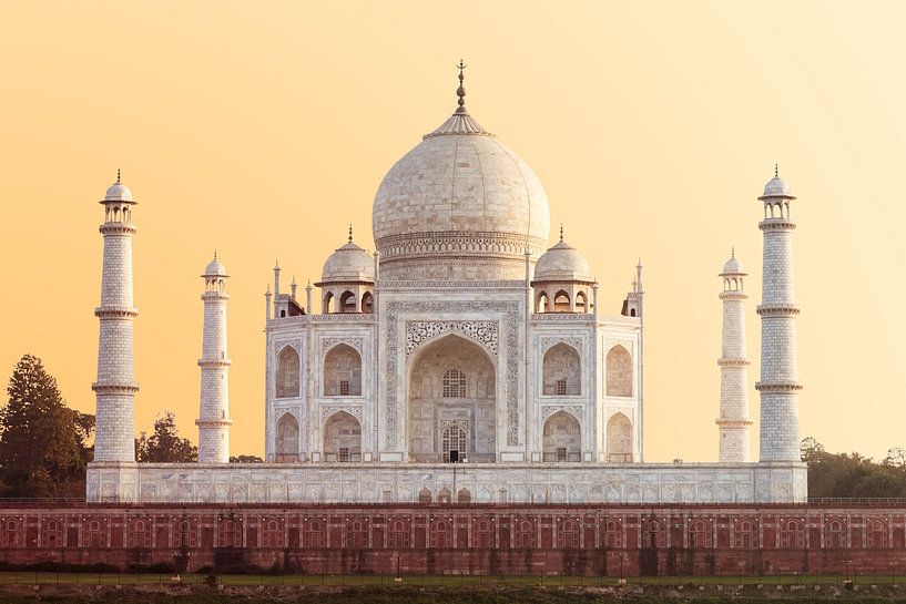 Taj Mahal by Hello Pompoyo