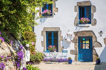 Idyllische zithoek in het historische dorpscentrum van Saint-Suliac, Bretagne