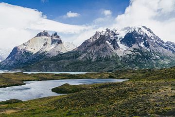 Lago Grey and Torres del Paine mountain range
