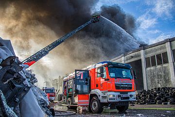 Tanklöschfahrzeug bei Großbrand