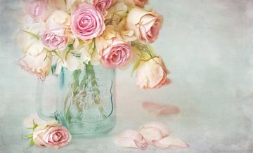 Bloem Romantiek - fijne rozen nr. 2 van Lizzy Pe