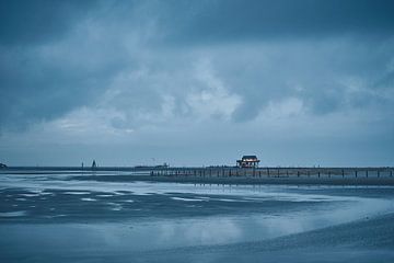 Grijs in grijs aan de Noordzeekust van Florian Kunde