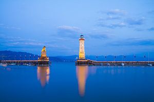 Haven van Lindau in de avond van Jan Schuler