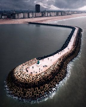 The pier of Ostend by Niels Tichelaar