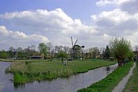Niederländische Landschaft mit Windmühle