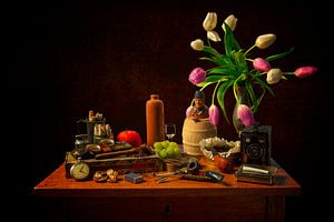 Une nature morte : Ustensiles de fumeur sur Carola Schellekens