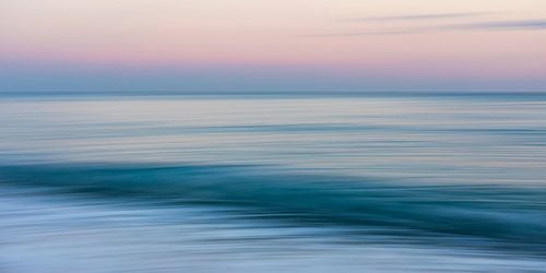 FOTOGRAFIE Golf aan zee vervaagd aan de Côte d'Azur - Frankrijk