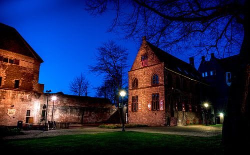 De hanzestad zwolle in de avond