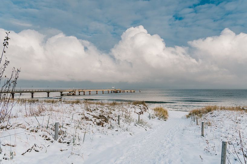 Snow-covered beach exit Göhren by Mirko Boy