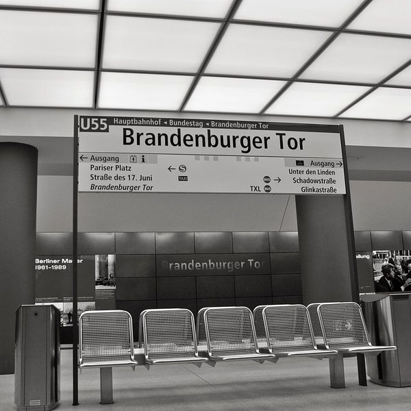 U-Bahn-Linie Brandenburger Tor Berlin von Silva Wischeropp