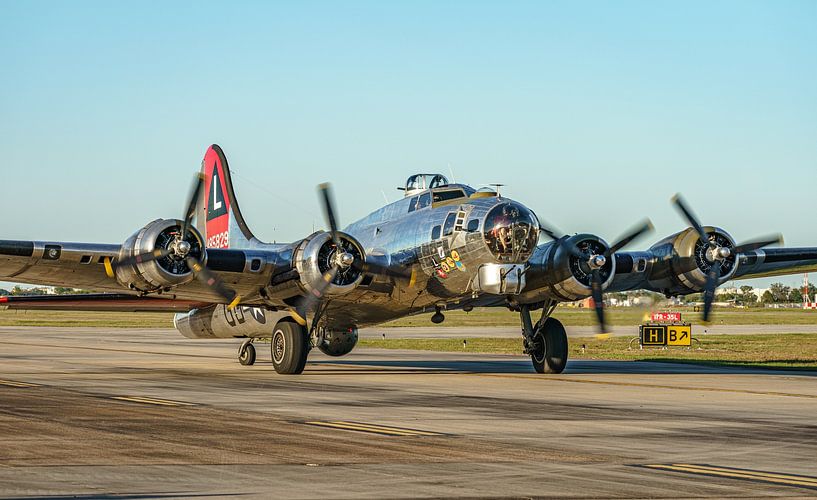 Boeing B-17 Flying Fortress "Yankee Lady&amp;quot ;. par Jaap van den Berg