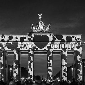 Wij houden van Berlijn - Brandenburger Tor Berlijn in een bijzonder licht (zwart-wit) van Frank Herrmann