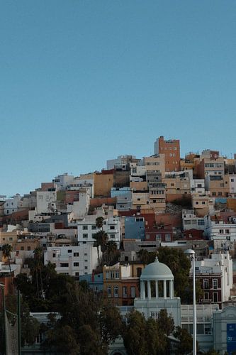 Gran Canaria farbige Ferienhäuser in der Altstadt von Las Palmas - drei