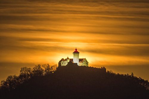 Mondaufgang hinter der Wachsenburg in Thüringen