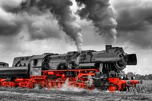 Stoom locomotief in zwart wit en rood van Sjoerd van der Wal Fotografie