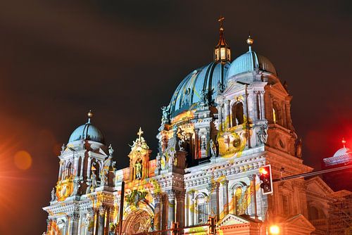 Nachtverlichting bij de Berliner Dom in Oost-Berlijn