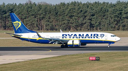 Ryanair Boeing 737-8-200 Max passagiersvliegtuig. van Jaap van den Berg