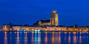 Skyline van Dordrecht met de Grote Kerk - 2 van Tux Photography