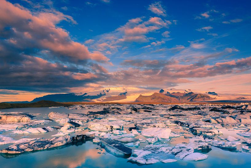 Sonnenaufgang Jökulsárlón, Island von Henk Meijer Photography