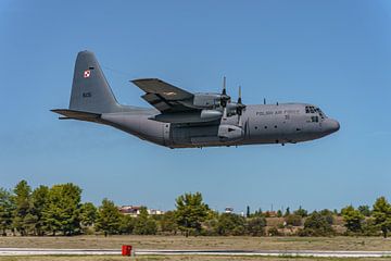 Lockheed C-130 Hercules van Polen is opgestegen.