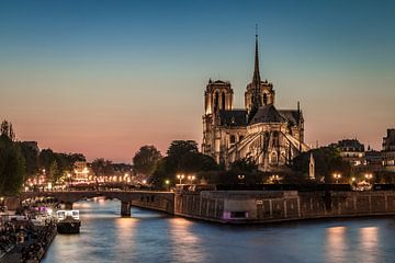 Notre Dame van Parijs bij zonsondergang van Sybo Lans
