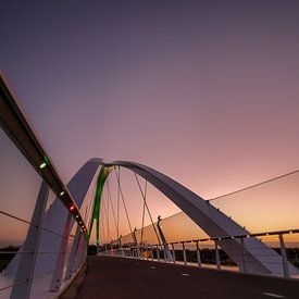 Blue Hour Bridge van Marc Glaudemans