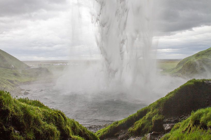Seljalandsfoss waterval by Tiny Hoving-Brands