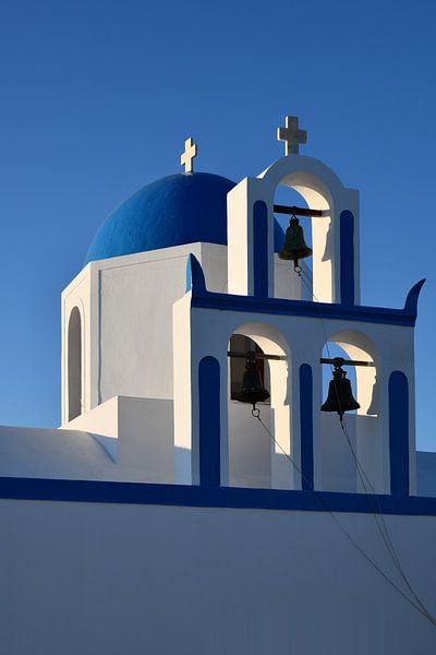 Orthodoxe weisse Kirche mit blauer Kuppel von Robert Styppa