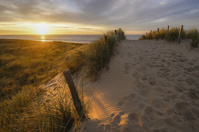 Beach, sea and sun.... crazy on the coast by Dirk van Egmond