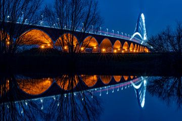 Stadtbrücke De Oversteek Nijmegen von Henk Kersten