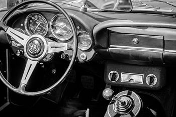 Tableau de bord de la voiture de sport Alfa Romeo 2600 Spider