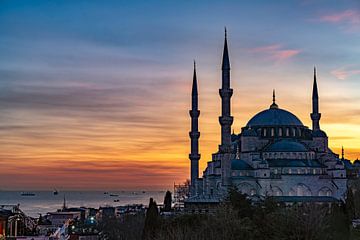 Blue Mosque Istanbul by Peter Schickert